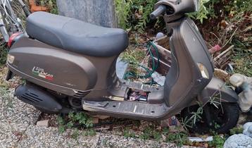 Vespa LX50 Onderdelen/Opknapper beschikbaar voor biedingen
