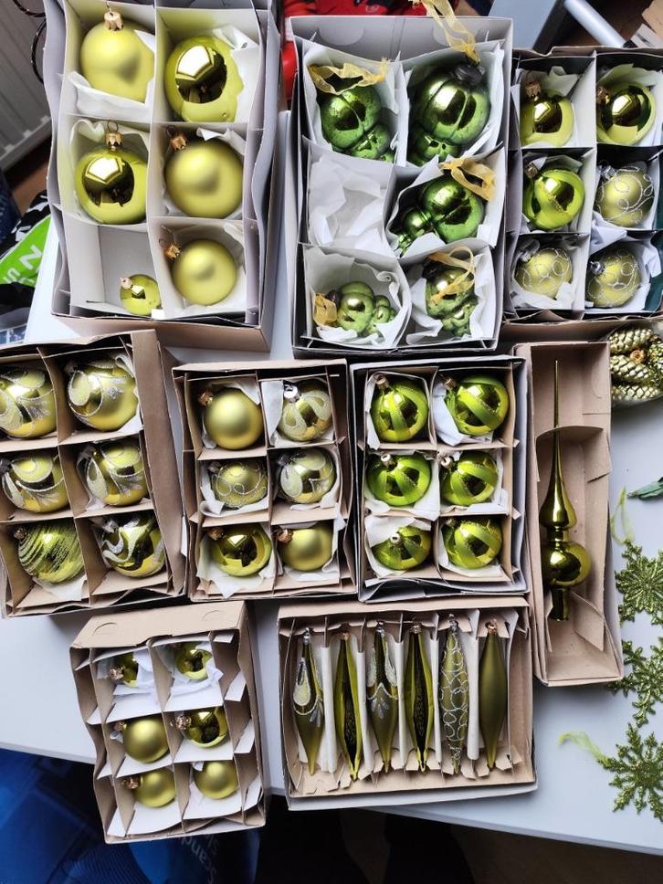 kerstballen groen partij, incl slingers + nog veel meer, Diversen, Kerst, Zo goed als nieuw, Ophalen