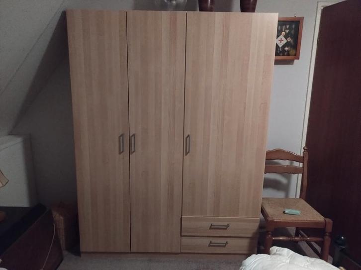 Grote houten kledingkast met deuren en lades, Huis en Inrichting, Kasten | Kledingkasten, Gebruikt, 200 cm of meer, 150 tot 200 cm