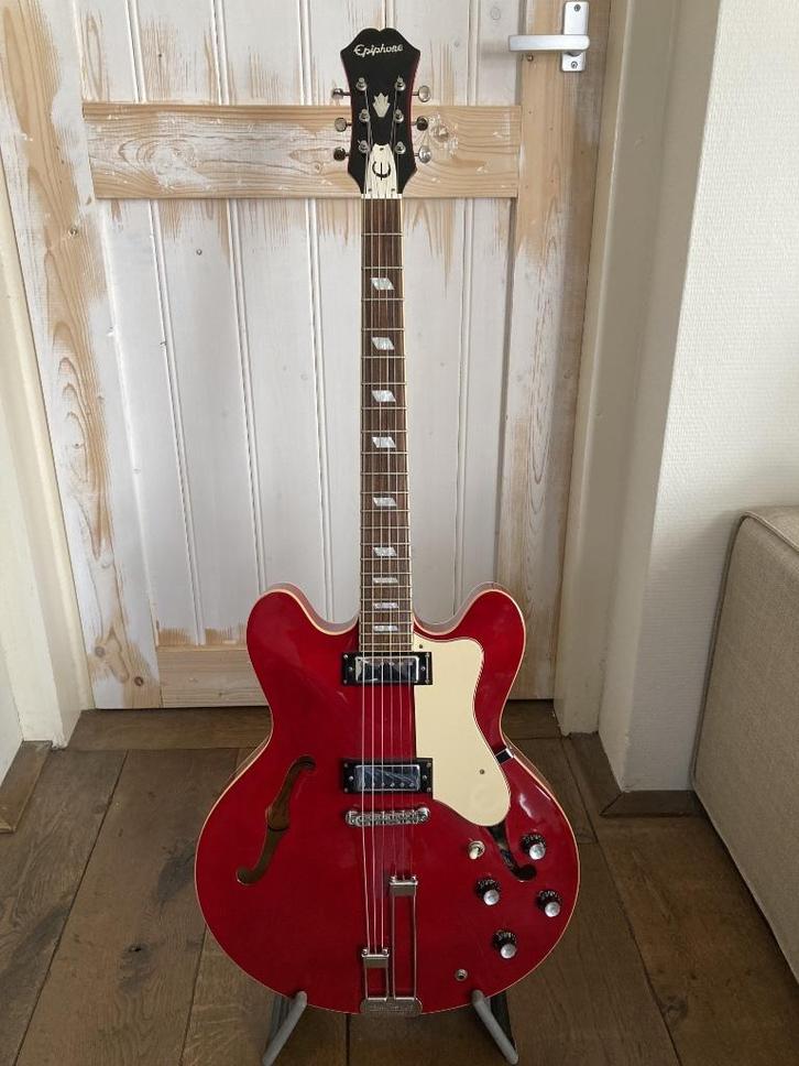 Epiphone Riviera CH, Muziek en Instrumenten, Snaarinstrumenten | Gitaren | Elektrisch, Zo goed als nieuw, Semi-solid body, Epiphone