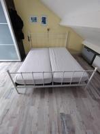 Tweepersoons metalen bed met matrassen, Ophalen, Gebruikt, Wit, Tweepersoons