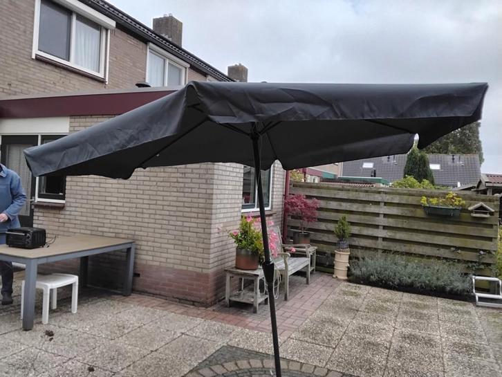 Parasol, Tuin en Terras, Parasols, Zo goed als nieuw, Ophalen