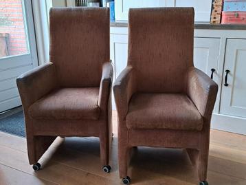 2 verrijdbare stoelen 