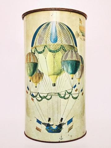 Groot vintage 60s blik Piero Fornasetti design luchtballon beschikbaar voor biedingen