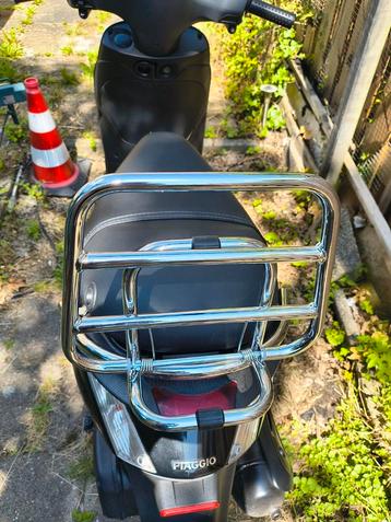 Piaggio zip opklapbaar rekje Chroom  beschikbaar voor biedingen
