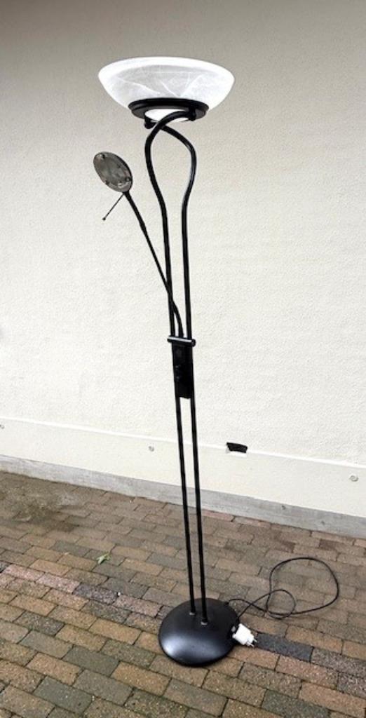 SFEERVOLLE STAANDE LAMP + Albast kap, ca.H180cm, Huis en Inrichting, Lampen | Vloerlampen, Zo goed als nieuw, 150 tot 200 cm, Metaal