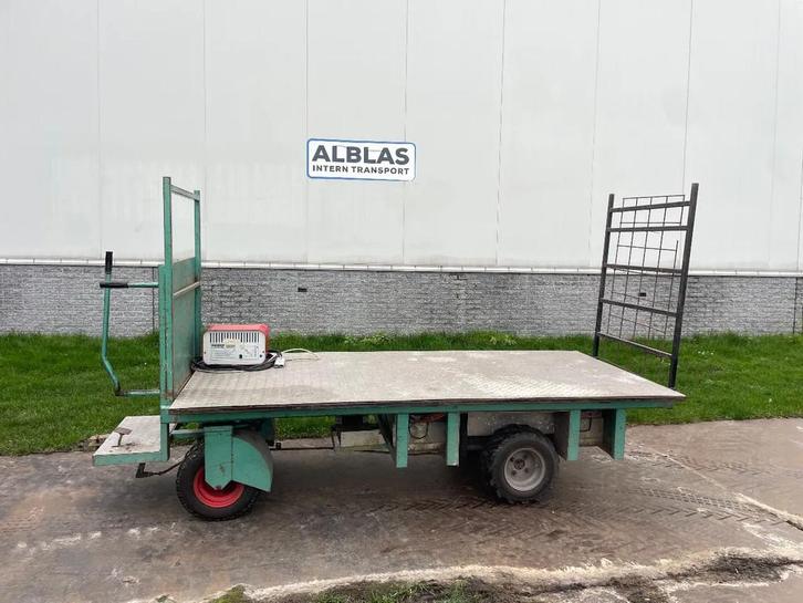 Platformwagen hooiwagen Laadvermogen 900 kg, Zakelijke goederen, Machines en Bouw | Heftrucks en Intern transport, Overige typen