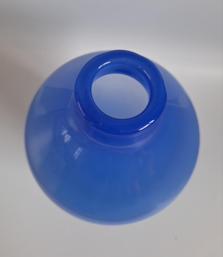 Mooie blauwe glazen vaas, Huis en Inrichting, Gevondenengemaakt@gmail.com, Blauw, Onbekend, Ophalen of Verzenden