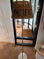 Staande lamp met riviera maison kap, Huis en Inrichting, Lampen | Vloerlampen, Gebruikt, Ophalen of Verzenden, Riviera Maison
