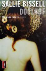 Sallie Bissell - Doolhof (Een Mary Crow Thriller), Ophalen of Verzenden, Gelezen, Europa overig