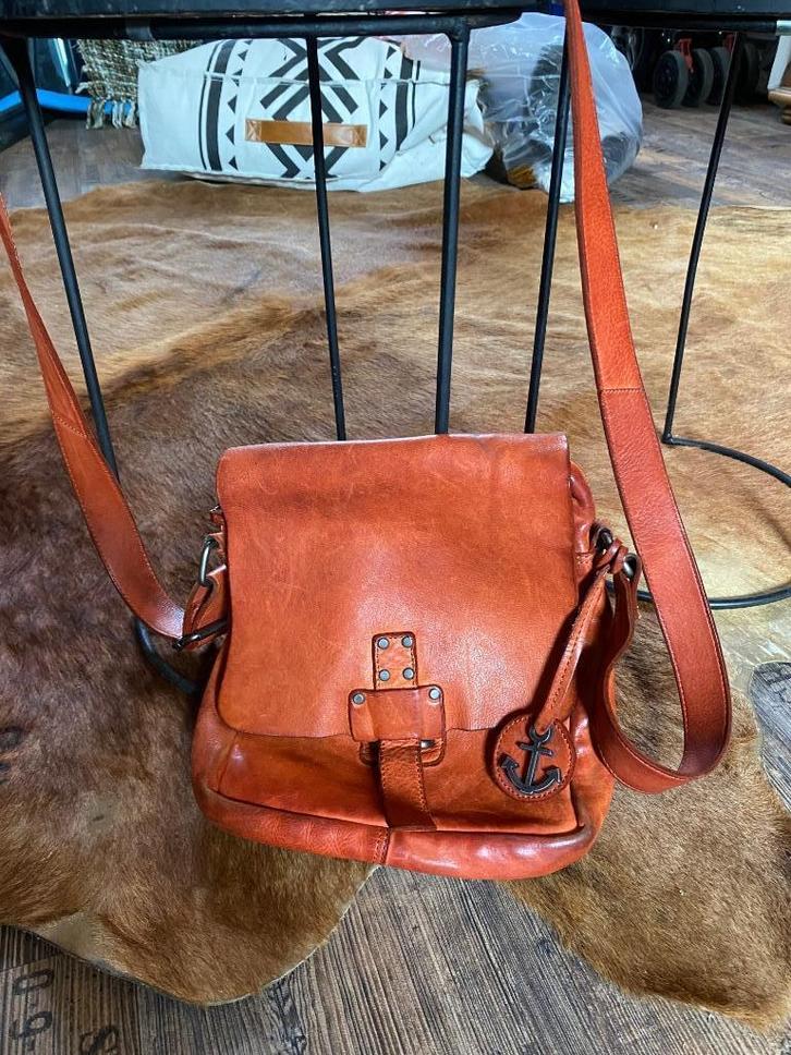 Zgan leren tas van Harbour 2nd, Sieraden, Tassen en Uiterlijk, Tassen | Damestassen, Zo goed als nieuw, Schoudertasje, Overige kleuren