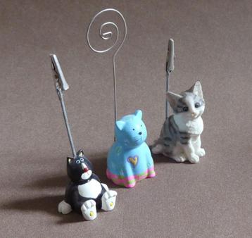 Drie kattenbeeldjes kaarthouders poezenbeeldjes  beschikbaar voor biedingen