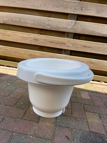 Bébé Bubble Tummy Tub beschikbaar voor biedingen