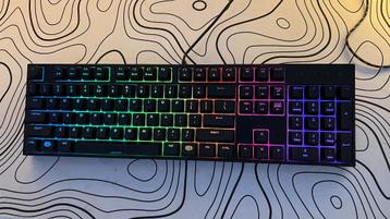Mechanisch game toetsenbord met RGB beschikbaar voor biedingen