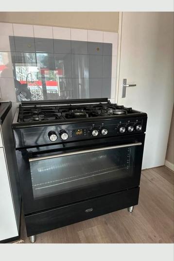 Zwart 5-pits gasfornuis merk Belling - In goede staat! beschikbaar voor biedingen