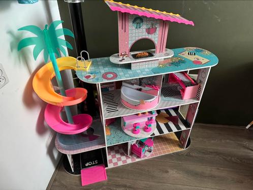 Lol poppenhuis, Kinderen en Baby's, Speelgoed | Poppenhuizen, Zo goed als nieuw, Ophalen