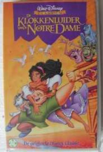 84 Disney VHS Videobanden in 1 koop 150 euro of 2,50 per stu beschikbaar voor biedingen