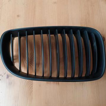 Bmw nieren type e87 bmw 1 serie  beschikbaar voor biedingen