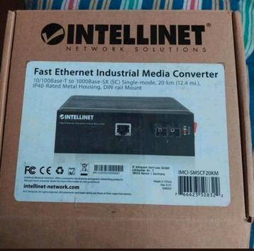 Intellinet 508322 fast ethernet converter (NIEUW). beschikbaar voor biedingen