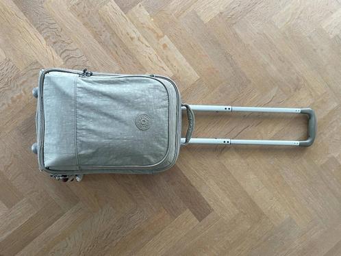 trolley Kipling gemarmerd beige op 2 wieltjes, Sieraden, Tassen en Uiterlijk, Koffers, Gebruikt, Zacht kunststof, Minder dan 50 cm
