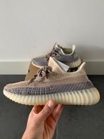 Yeezy Boost 350 v2 Ash Pearl 41 1/3 en 43 1/3, Ophalen of Verzenden, Nieuw