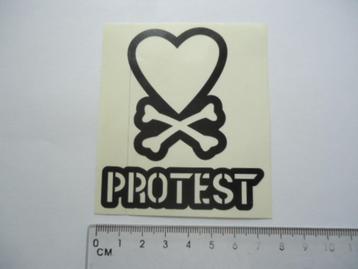 sticker PROTEST LOGO hart love piraat peace vrede - beschikbaar voor biedingen