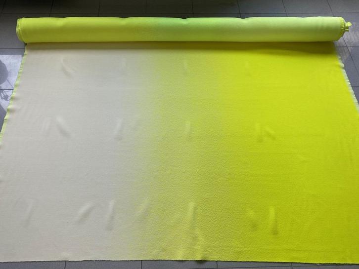 STOF VOOR DESIGN: Kvadrat Febrik Blur Bijzondere meubelstof!, Hobby en Vrije tijd, Stoffen en Lappen, Nieuw, Wol, 120 cm of meer