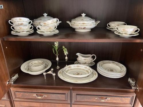 Compleet eet-servies van Royal Doulton Hamilton 6 personen, Antiek en Kunst, Antiek | Servies compleet, Ophalen