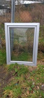 Kozijn met dubbel glas, Doe-het-zelf en Verbouw, Kozijnen en Schuifpuien, 75 tot 150 cm, Raamkozijn, Ophalen of Verzenden, 75 tot 150 cm