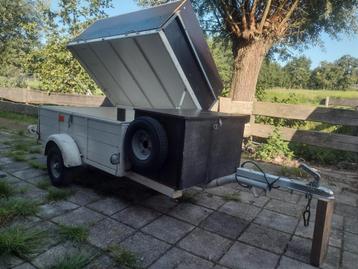 Leuke oldtimer bagagewagen vakantie kar brancardwagen. beschikbaar voor biedingen