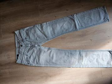 BlueBlood jeans beschikbaar voor biedingen