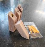 4 nieuwe houten ophanghaakjes walnoot, Ophalen of Verzenden, Nieuw, Hout, Minder dan 100 cm