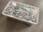 Bak postzegels Roemenie bijna 2 kilo, Ophalen of Verzenden, Buitenland