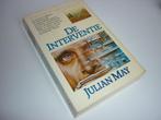 Julian May: de Interventie, Gelezen, Ophalen of Verzenden