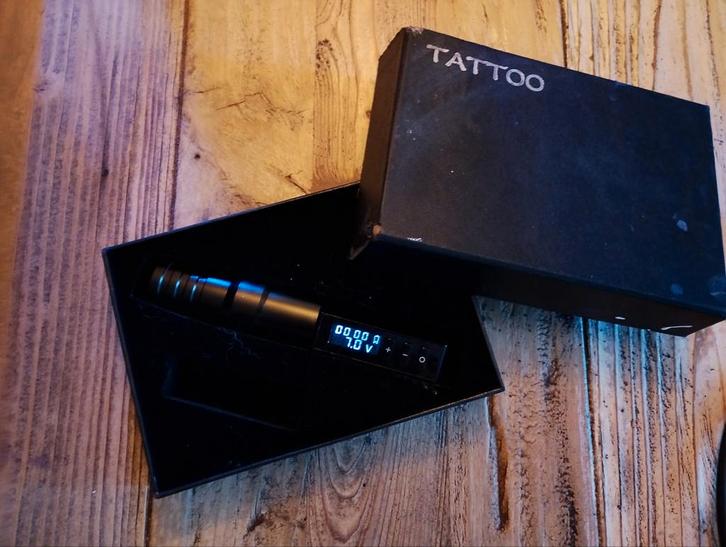 Tattoo pen, Sieraden, Tassen en Uiterlijk, Overige Accessoires, Gebruikt, Ophalen of Verzenden
