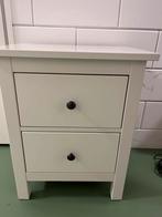 Ikea Hemnes nachtkastje, Huis en Inrichting, Slaapkamer | Nachtkastjes, Ophalen, Zo goed als nieuw, Hout