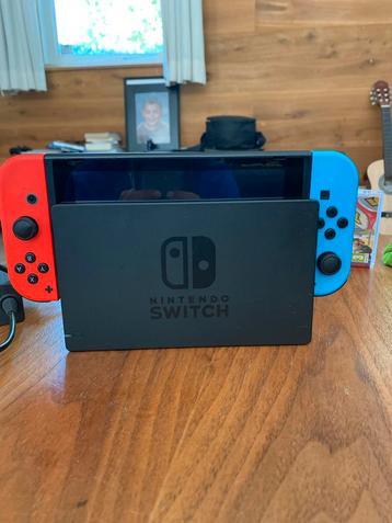 Nintendo Switch - Rode en Blauwe Joy-Cons beschikbaar voor biedingen