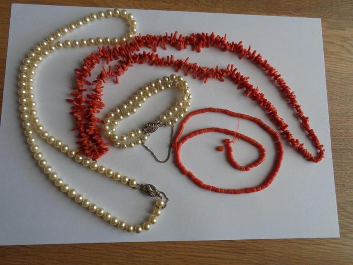 Lotje bloedkoralen en parels, Sieraden, Tassen en Uiterlijk, Antieke sieraden, Ketting, Overige materialen, Met edelsteen, Verzenden