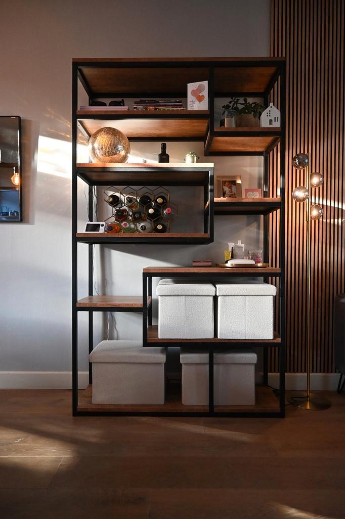 Mooie industriële boekenkast,vakkenkast,stellingkast, Huis en Inrichting, Kasten | Boekenkasten, Zo goed als nieuw, 100 tot 150 cm