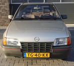 UNIEK Opel Kadett 1.3 1988 Zilvergrijs metallic, Voorwielaandrijving, Beige, 4 cilinders, Kadett