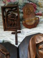 Religie : Religieuze items , oa Kruisbeelden- Bijbels enz..., Antiek en Kunst, Antiek | Religie, Ophalen of Verzenden
