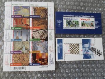 Postzegelvellen 2001 beschikbaar voor biedingen