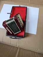 Accordeon mini, Muziek en Instrumenten, Accordeons, Overige formaten, Toetsaccordeon, Zo goed als nieuw, Met koffer