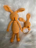 Konijn setje knuffel en rammelaar nieuw handgemaakt, Ophalen of Verzenden, Nieuw
