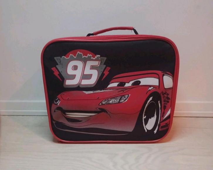 NIEUWSTAAT MOOIE CARS KOFFER +/- 20X40CM, Sieraden, Tassen en Uiterlijk, Koffers, Zo goed als nieuw, Zacht kunststof, Minder dan 50 cm