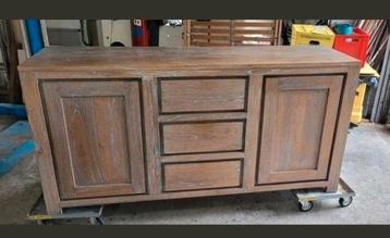 Zeer mooi dressoir aangeboden! beschikbaar voor biedingen