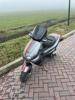 Gilera runner 70cc brom met wat extra spullen, Fietsen en Brommers, Scooters | Piaggio, Ophalen of Verzenden, Zo goed als nieuw