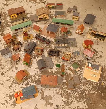 Collectie HO huisjes, gebouwen etc. Faller en dergelijke  beschikbaar voor biedingen
