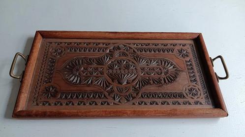 Houten dienblad met kunststof plaat., Huis en Inrichting, Woonaccessoires | Dienbladen, Zo goed als nieuw, Hout, Rechthoekig, Ophalen of Verzenden