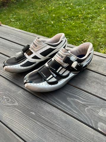 Shimano wielrenschoenen met carbon zool beschikbaar voor biedingen